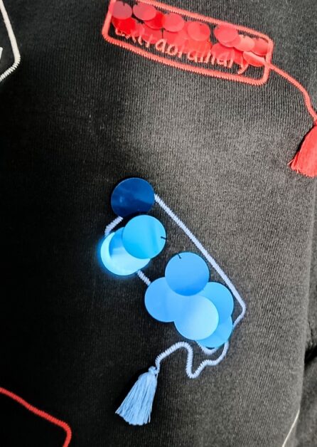 Maglione Nero con Pagliette e Nappine Multicolor - immagine 3